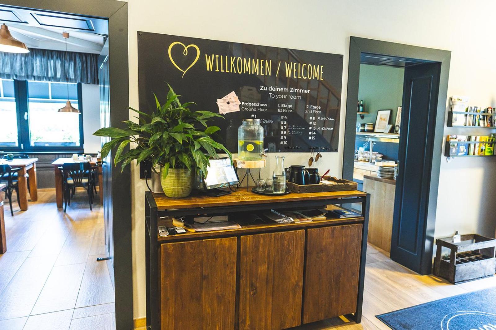 Boutique Hotel Landhauszeit バート・ミュンスターアイフェル エクステリア 写真
