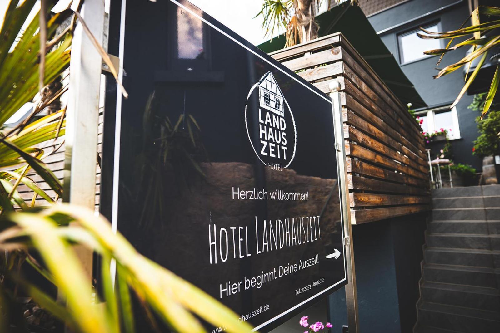 Boutique Hotel Landhauszeit バート・ミュンスターアイフェル エクステリア 写真