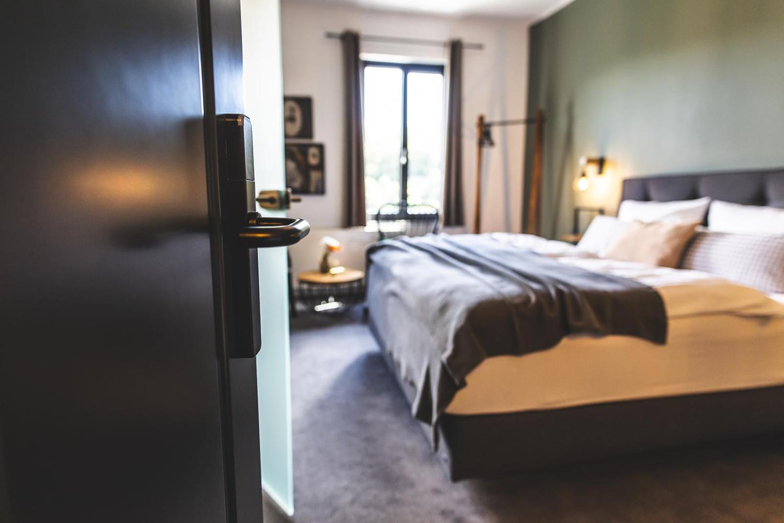 Boutique Hotel Landhauszeit バート・ミュンスターアイフェル エクステリア 写真